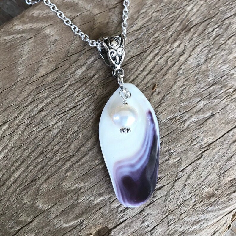 Wampum Pendant Purple Wampum Shell Necklace with FW Pearl