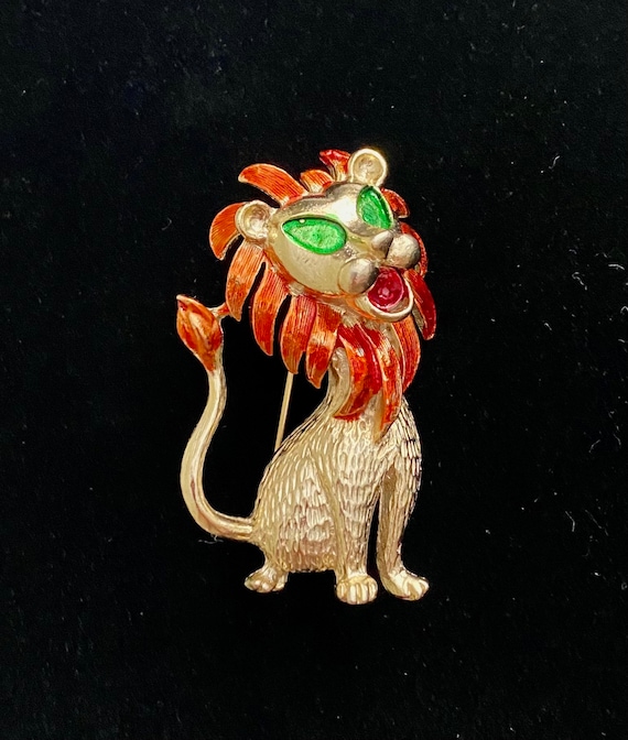 Lion Brooch Pin/Green Eyed Lion Brooch/Gold Tone S