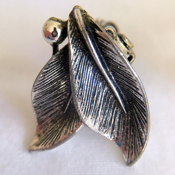 B.S.K. Silver Earrings/clip on Silver Leaf Earrings/vintage