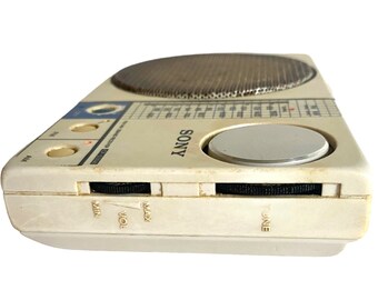 SONY 80's Portable Radio/white Icf-s30w/working 2 Band Am/fm
