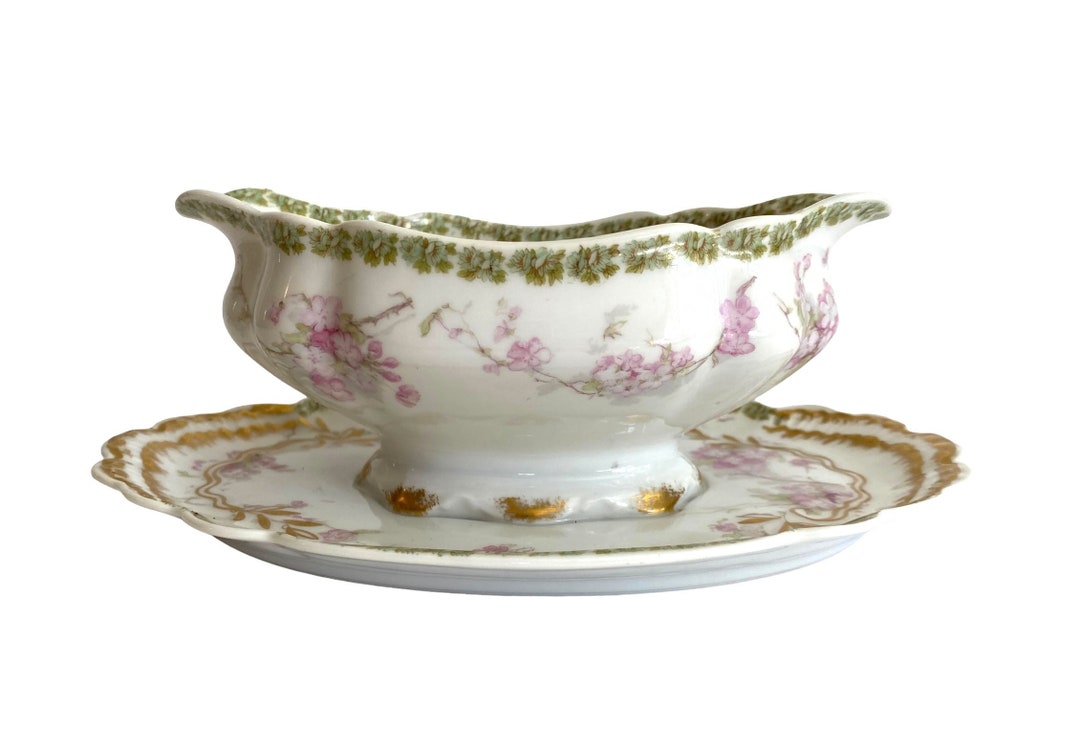 Haviland Limoges Gravy Boat/attached Underplate/pink & White Floral