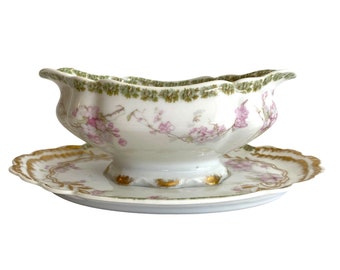 Haviland Limoges Gravy Boat/Attached Underplate/Pink & White Floral Antique Dish/Cottagecore Gravy Dish/Schleiger 258 Antique Sauce Dish