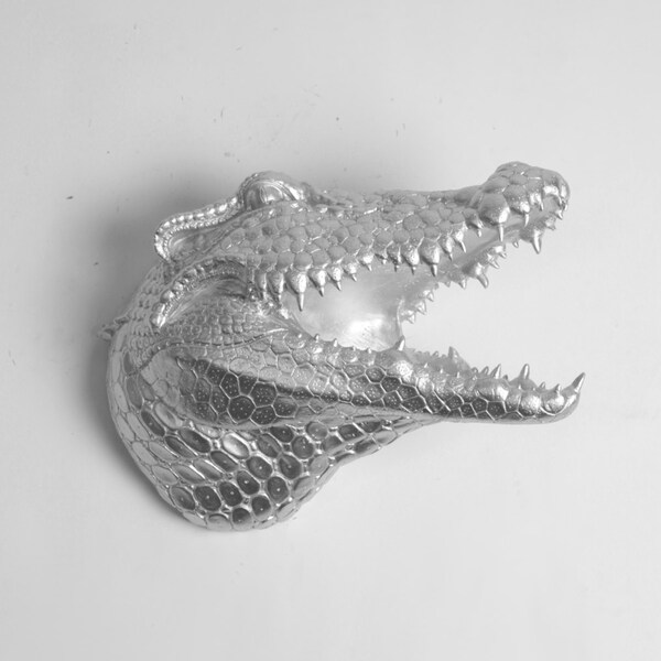 OVERSTOCK SALE - The Nickelby - Silver Resin Alligator Head