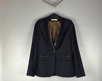 Sandro Paris Czarna wełniana marynarka rozmiar 36 mała, skórzana lamówka, podszewka w panterkę, vintage