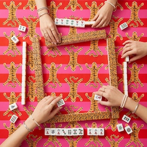 Custom Mahjong Mat, Neoprene, Personalized, Monogram, Letter, Initial, Preppy, Chinoiserie, Tibetan Tigers, Hide Rug Design Bild 1