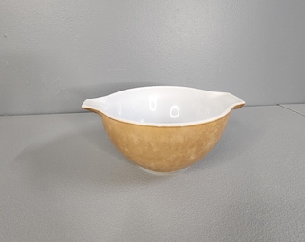 Pyrex Brown 441 Bowl 1.5 Pt