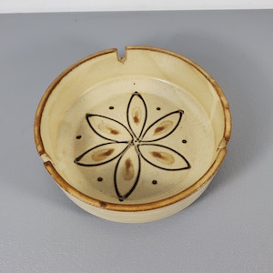 Japanese Ceramic Pottery Ashtray