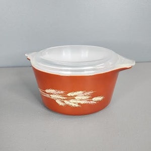 Pyrex 473 B Bowl With Lid Autumn Harvest Wheat