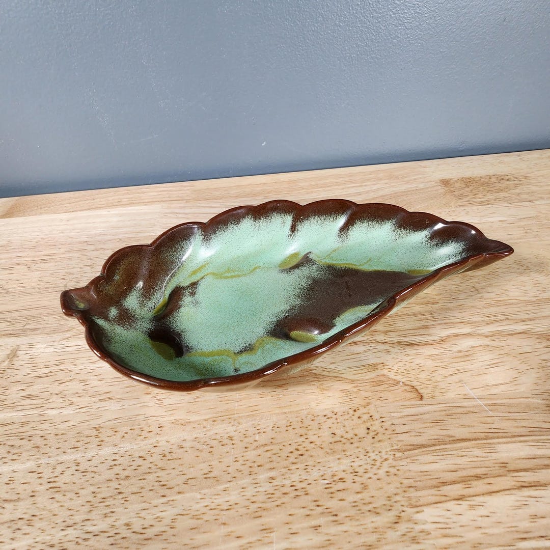 ラリック　綺麗な植物の文様　honfleur leaf　のお皿 ラリック 綺麗な植物の文様 honfleur leaf のお皿 【公式通販】