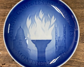 Plate Olympic Games Montreal 1976 Bing Grondahl Royal Copenhagen Denmark 9476 Blue Olympic Torch St. Joseph's Oratory Notre Dame Cathedral