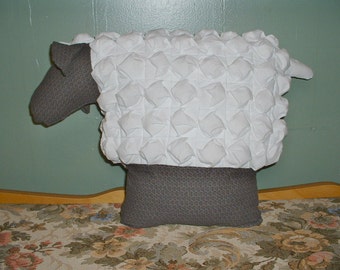 Cuscino trapuntato a forma di biscotto di agnello, 100% lana, coltivato localmente, cuscino a forma di animale, cuscino a forma di pecora, agnello, regalo per neonato, Pasqua, prodotto negli Stati Uniti