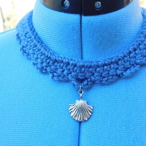 Blue crochet choker, choker with shell pendent, blue crochet necklace, shell choker, shell pendent, hand crochet, Victorian necklace, choker