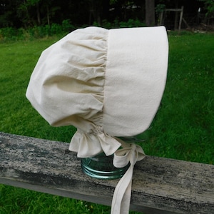 Unbleached white cotton pioneer bonnet, lace bonnet, colonial, peasant dress, 1800s dress, little house, centennial America, garden bonnet