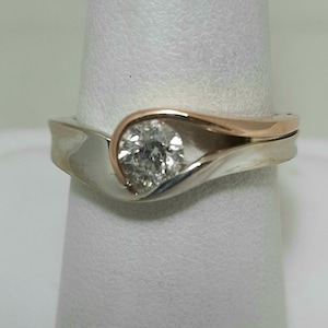 Canadian diamond 14k gold ring