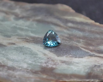 Montana sapphire trillion