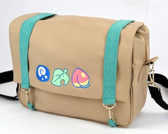 Crossing animals messenger bag