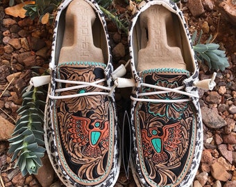Womens tooled leather floral and thunderbird shoes size 7