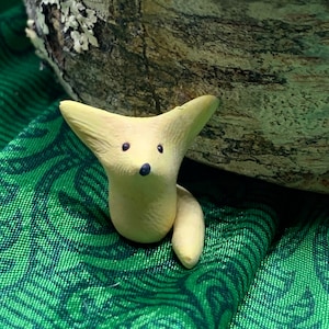 Miniature Fennec Fox Figurine, Tiny Fennec Fox, Mini Fennec Fox, Fennec Fox Miniature, Polymer Clay Fox