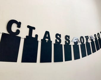 2026 Graduation Photo Banner: Keepsake Party Decor