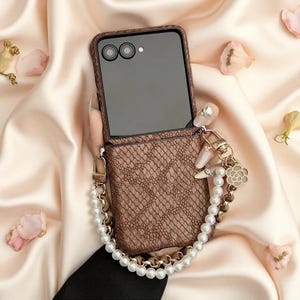 Telefoonhoesje met zijwaarts openslaande klep en pythonprint voor Motorola Razr 60, 50 Ultra, Razr 2025, beschermende flipcover