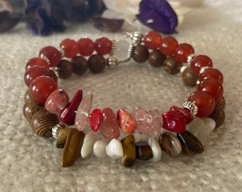 Red Jade, white jade and wood bead memory wire bracelet