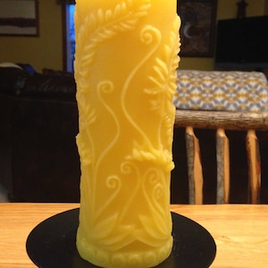Vela pilar de samambaia de cera de abelha