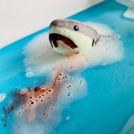 Shark Attack Bath Bomb 