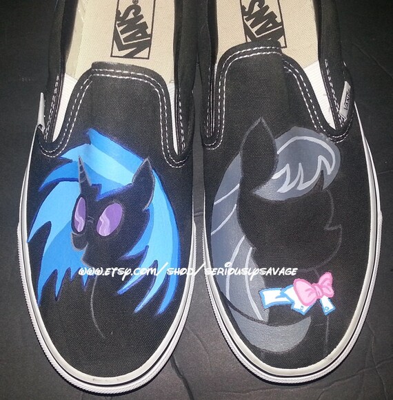Prêt à Mail aujourd'hui My Little Pony Octavia Djpon3 vinyle Scratch Silhouette Custom peint chaussures Vans 8,5 10 wo Noir paire Only | Outlet Store Online
Prêt à Mail aujourd'hui My Little Little Little Pony Octavia Djpon3 vinyle Scratch Silhouette Custom peint chaussures Vans 8,5 10 wo Noir paire Only | Outlet Store Online
740e66