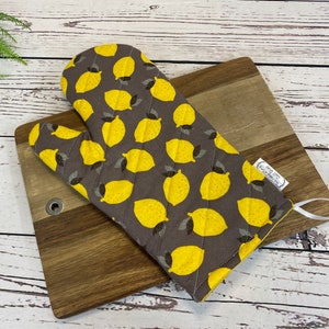 Handmade Oven Mitt, Handmade Modern Kitchen Decor, Farmhouse style, Thick Oven Mitt, Pot Holder, Trivets, Hostess Gift, Housewarming