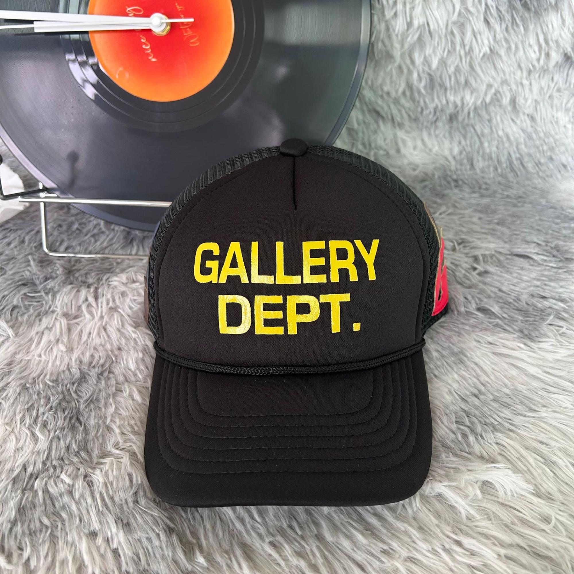 Gallery Dept Logo - Etsy