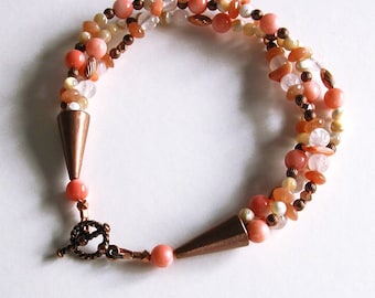 Bracelet fait main avec pierres précieuses triple rang, pierre de lune, corail, cuivre