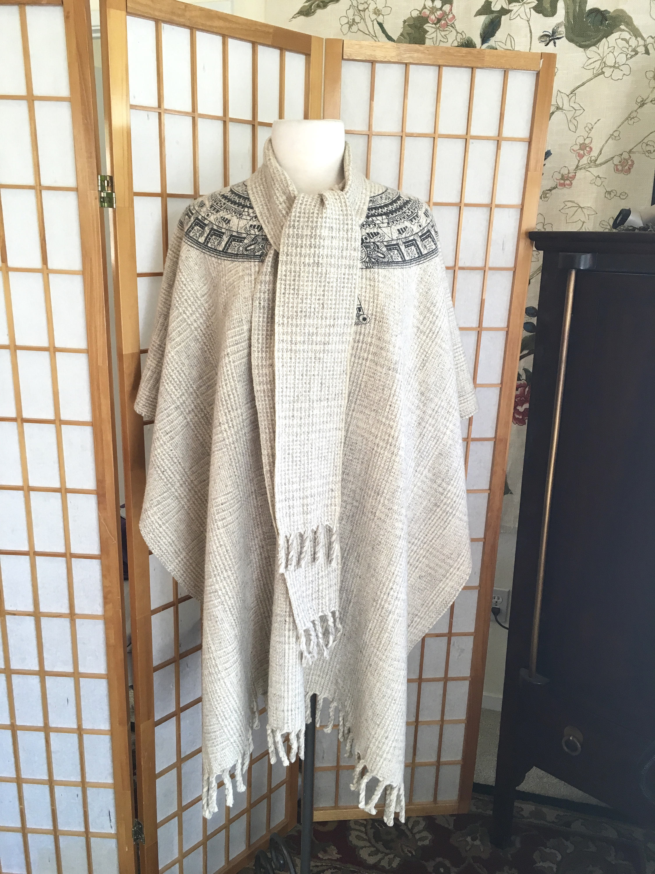 Vintage 70s Wool Poncho Guatemalan Aztec Print Poncho - Etsy Vintage 70s Wool Poncho Guatemalan Aztec Print Poncho - Etsy