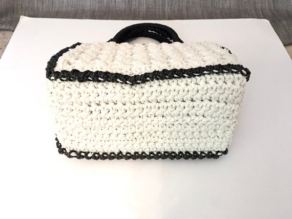 Vintage 60s Italian Woven Straw Purse White and B… - image 7