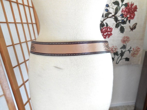 Vintage 80s Hand Tooled Leather Belt Brown and Ta… - image 3