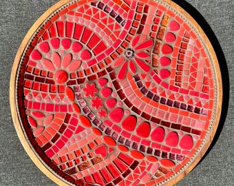 Bandeja de mosaico de vidrio rojo
