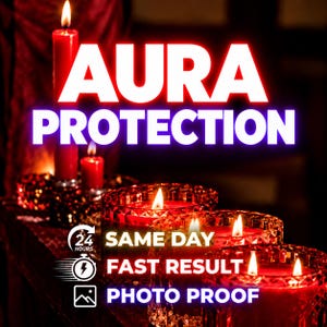 Könnte beinhalten: Eine Ansammlung roter Kerzen in facettierten Glashaltern mit leuchtenden Flammen. Textüberlagerungen zeigen AURA PROTECTION, 24 HOURS, SAME DAY, FAST RESULT und PHOTO PROOF, ergänzt durch Symbole einer Uhr, eines Blitzes und eines Berges.