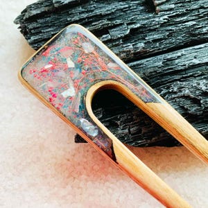 Floral Wooden Hair Fork: Pink Flowers, Seashells & Glitter - Resin Hair Clip