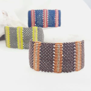 Pulsera ancha de macramé/Arte de macramé/Arte de fibra