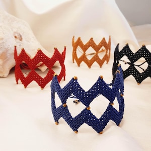 Pulsera de macramé en zigzag con cuentas de hematita/Arte del macramé/Arte con fibra