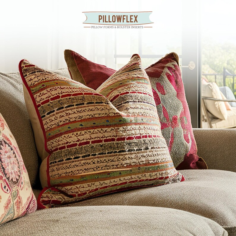 Pillowflex offers pillow inserts in a variety of shapes and sizes, including euro, square, rectangle, lumbar, and bed pillows. All pillows are machine washable.  The pillow will hold the chopped look.