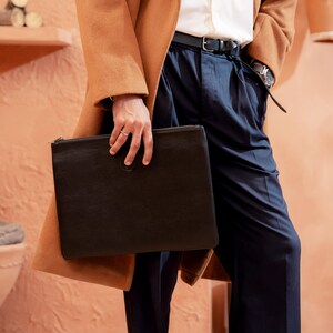 Portafolio de cuero negro hecho a mano, funda de cuero para iPad, estuche con cremallera, portafolio de cuero, carpeta de cuero, funda para MacBook, regalo de artículos de cuero