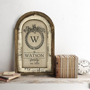 Arte de pared con monograma / Marco de ventana con arco / Regalo personalizado / Decoración de granja personalizada /