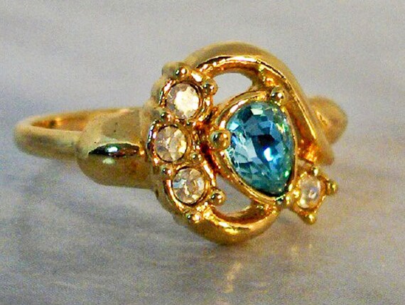 Vintage Avon Aqua Brilliance Gold Tone Ring Size 7.5 Etsy