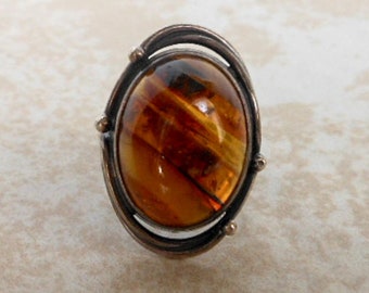 Vintage Large Sterling Silver Oval Amber Ring ,  Size 7 ,  Art Nouveau Abstract Style ,   Genuine Baltic Amber