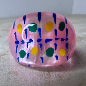 Vintage Pink Lucite Bubble Dome Ring   Size 8.5 Pop Art