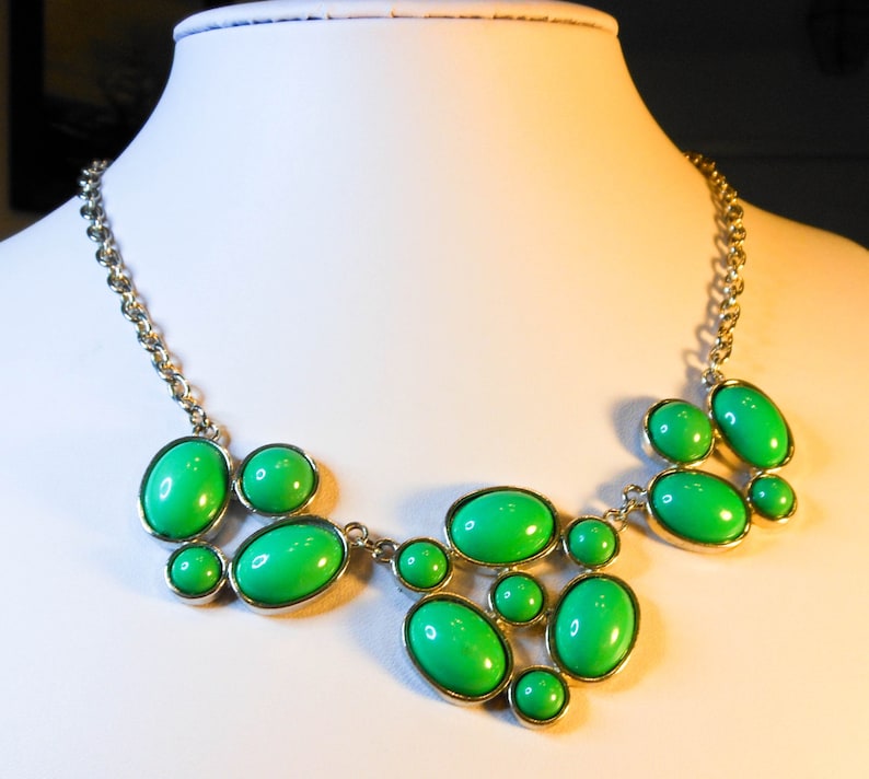 Green Bib Necklace 17 Inch Also 3 Inch Extension 17-20 Inch
