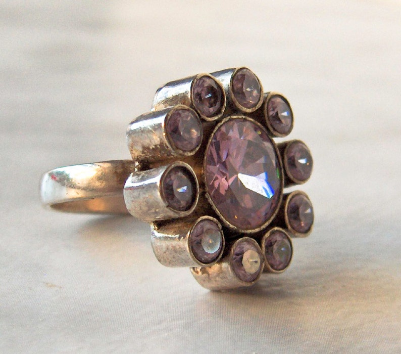 Light Purple cubic zirconia s Size 8.5 Sterling Silver Purple Flower Ring Band Statement Big /& Bold