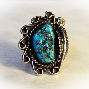 Vintage Sterling Silver Turquoise Squash Blossom Ring , Old Pawn Navajo Ring , Size 5 1/2  , Black Spider Web Matrix