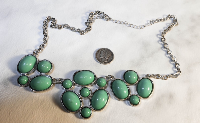 Green Bib Necklace 17 Inch Also 3 Inch Extension 17-20 Inch