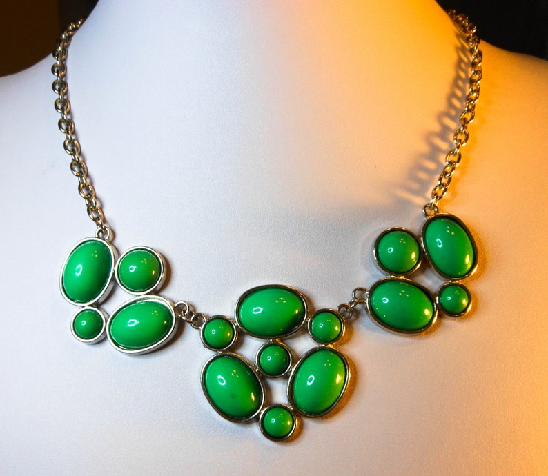 Green Bib Necklace 17 Inch Also 3 Inch Extension 17-20 Inch